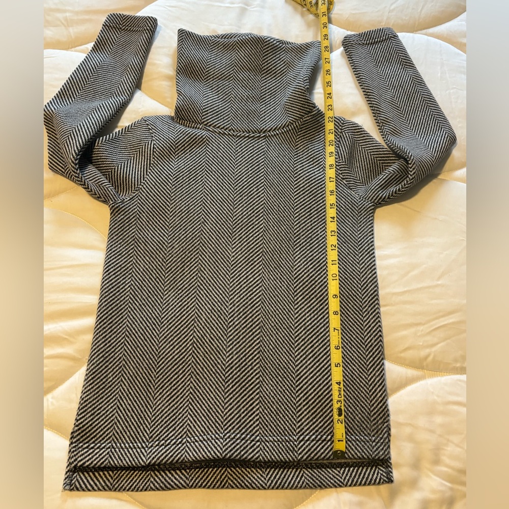 Super Soft & Comfy! J Crew Herringbone Funnel Neck Sweatshirt (Black and White) - Picture 7 of 11